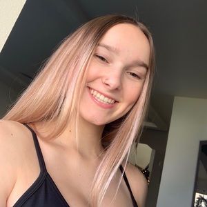 Meet your Posher, April